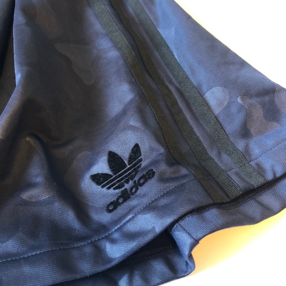ADIDAS short full circle skirt navy blue EUC - Picture 3 of 5
